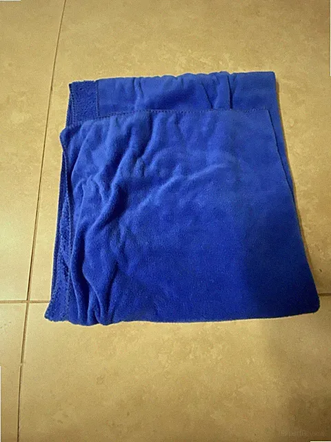 Blue Microfiber Throw Blanket PICK UP ONLY